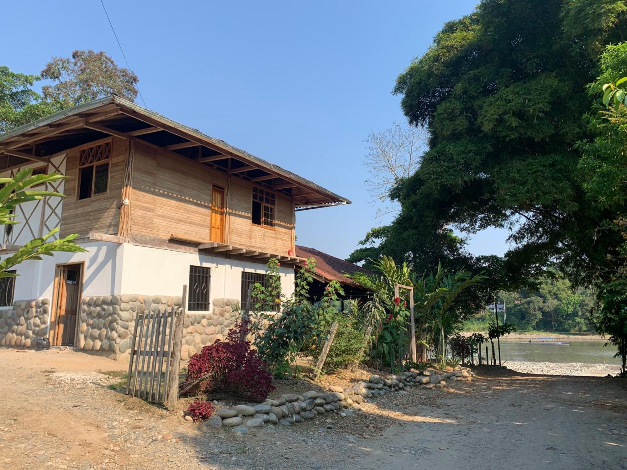 Playa Tortuga Apartment Misahualli Ngoại thất bức ảnh